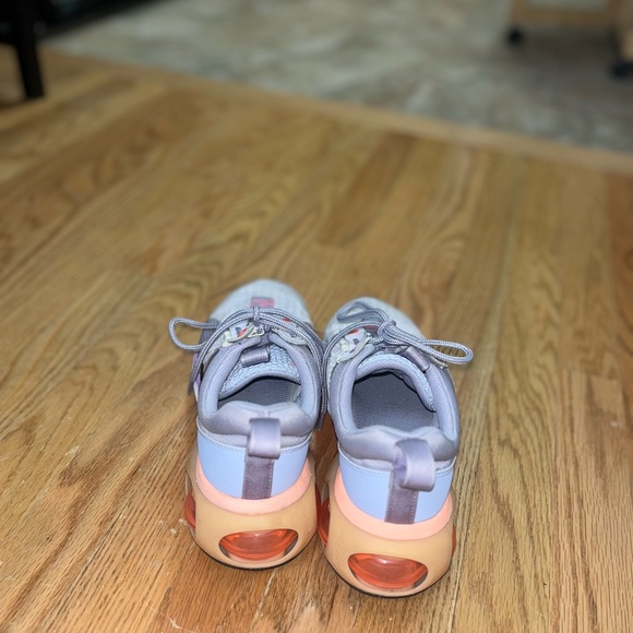 Nike Air Max EUC - Picture 5 of 9